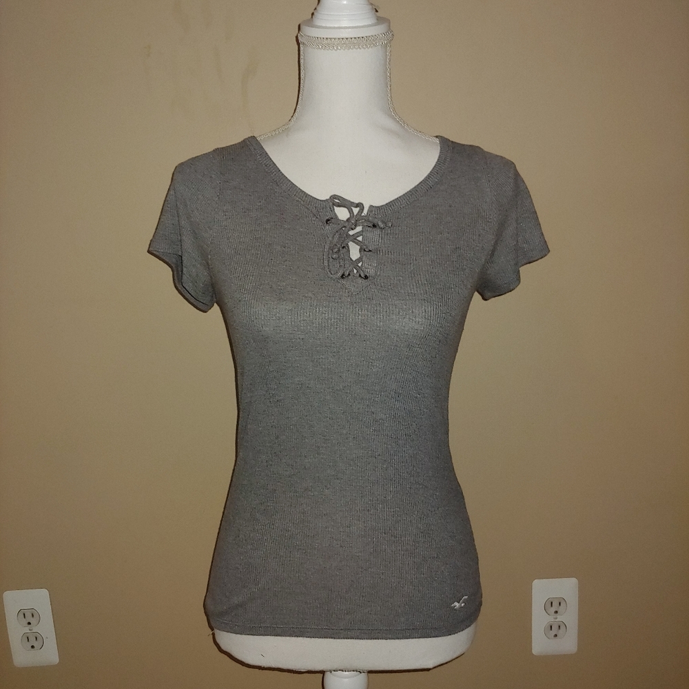 Hollister ribbed T-shirt with tie in the front